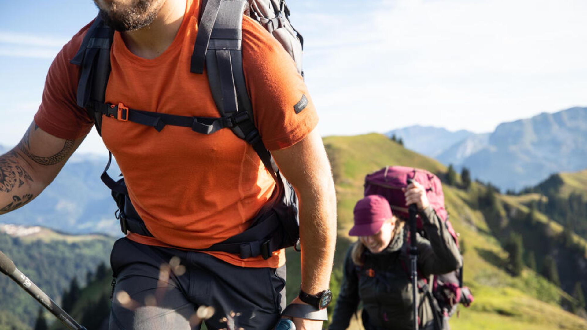 Đi leo núi cần mang gì? 15+ vật dụng cần thiết cho chuyến leo núi