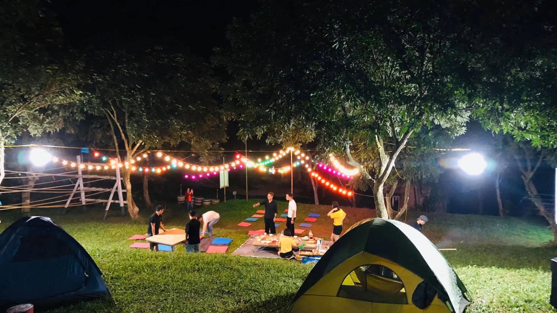 [CẬP NHẬT] Khám phá 15 địa điểm cắm trại qua đêm ở Hà Nội