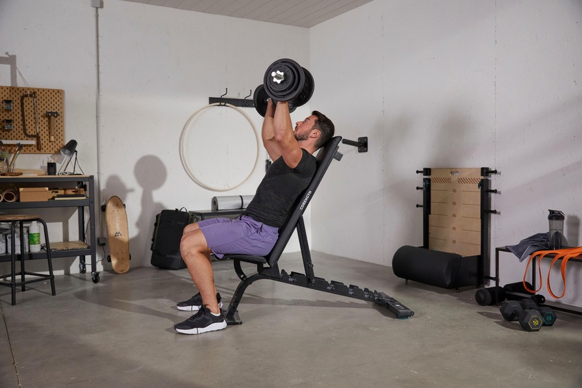 Găng tay giúp tăng khả năng ma sát khi thực hiện các bài tập đẩy tạ