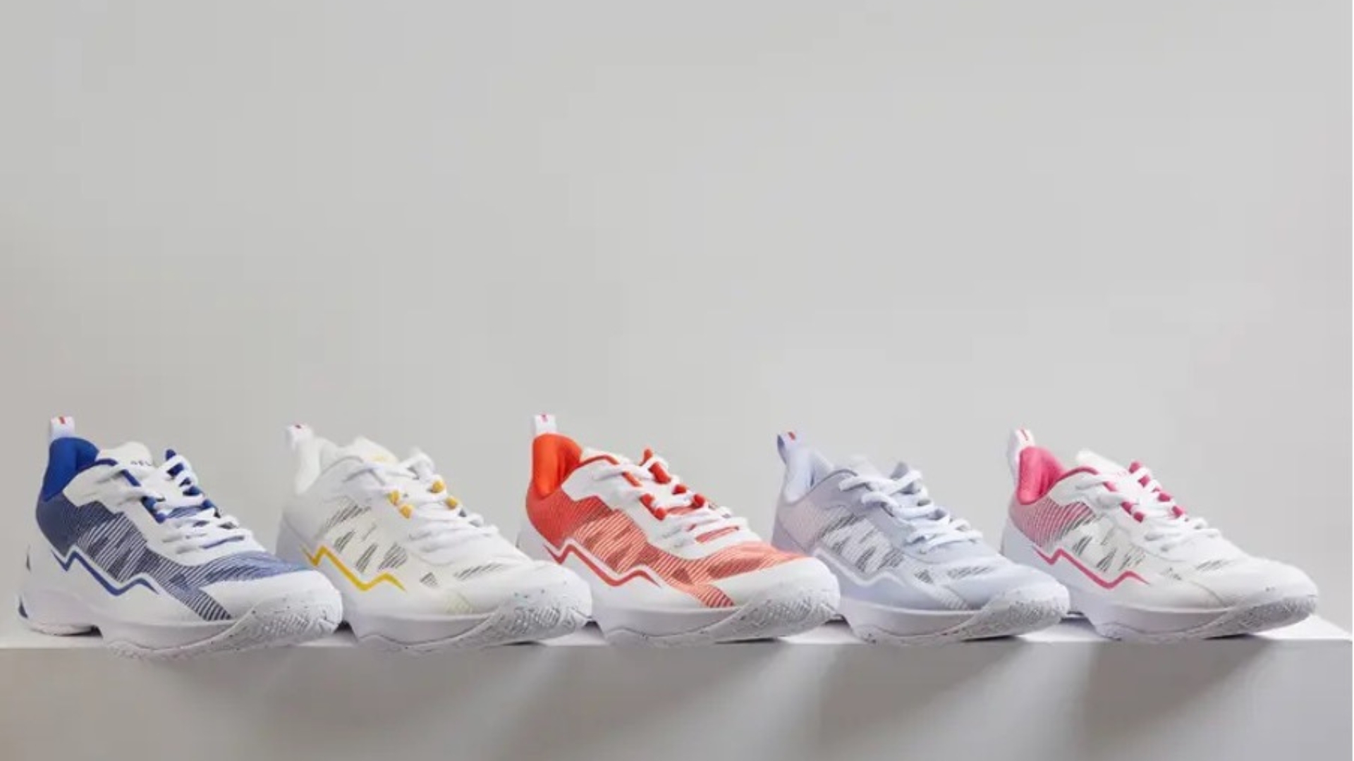 Nên mua giày cầu lông hãng nào chất lượng, giá tốt nhất?