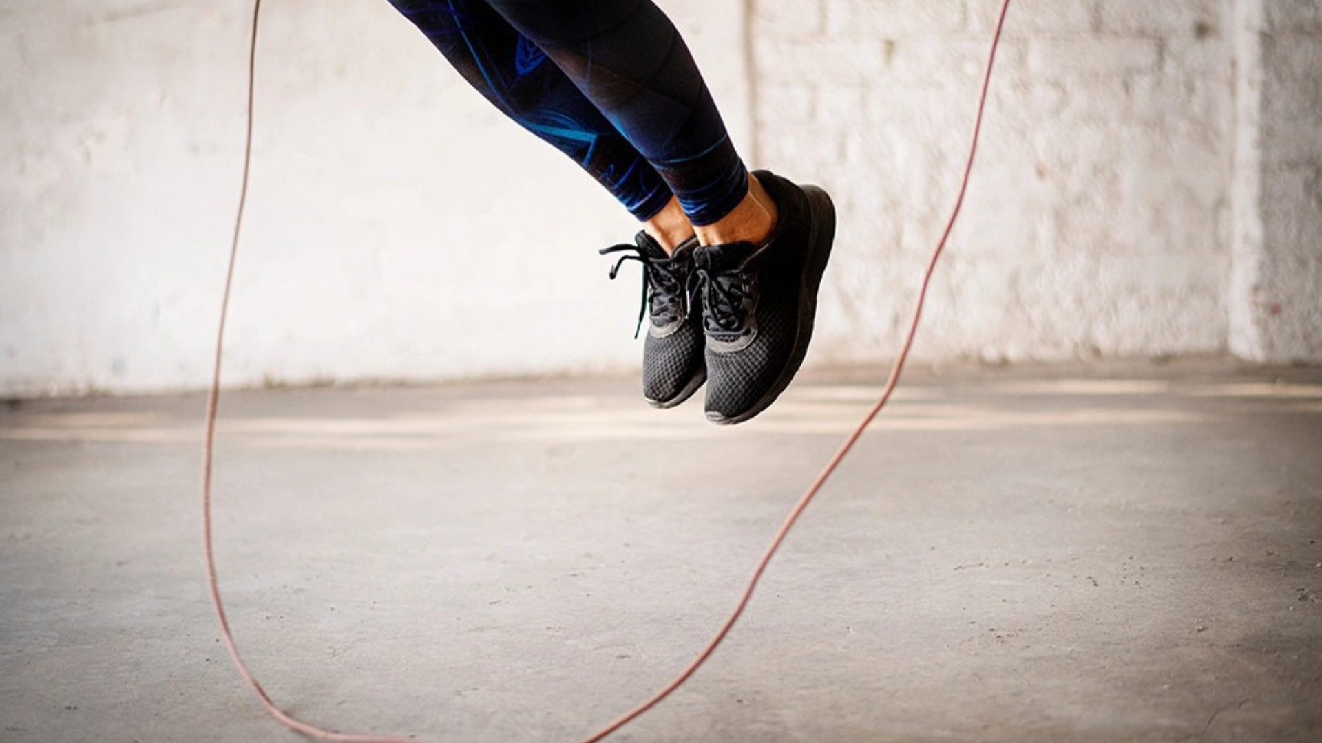 Nên nhảy dây bao nhiêu phút mỗi ngày? Trọn bộ lịch tập nhảy dây giảm cân hiệu quả