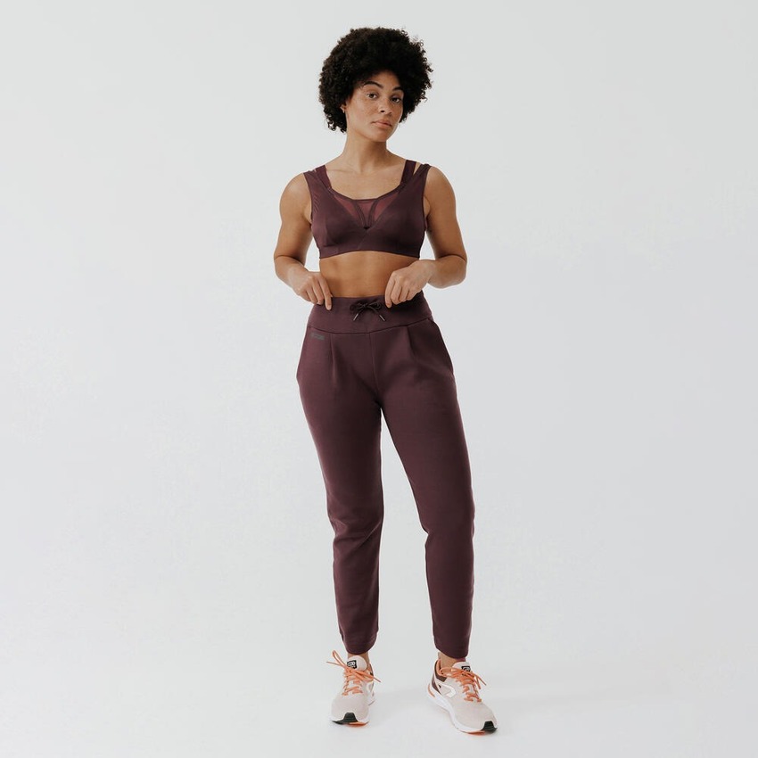 Những mẫu áo croptop có khả năng tôn lên vẻ đẹp vòng eo của người mặc