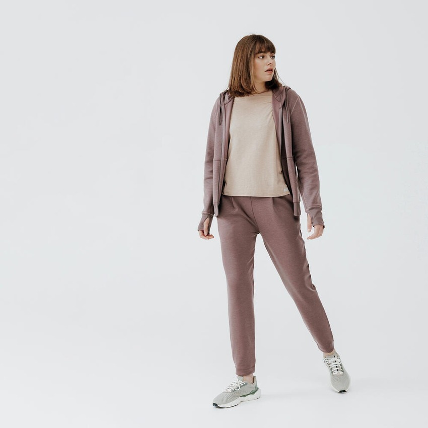 Nên mặc áo bra và quần legging cùng màu để tôn lên đường nét cơ thể