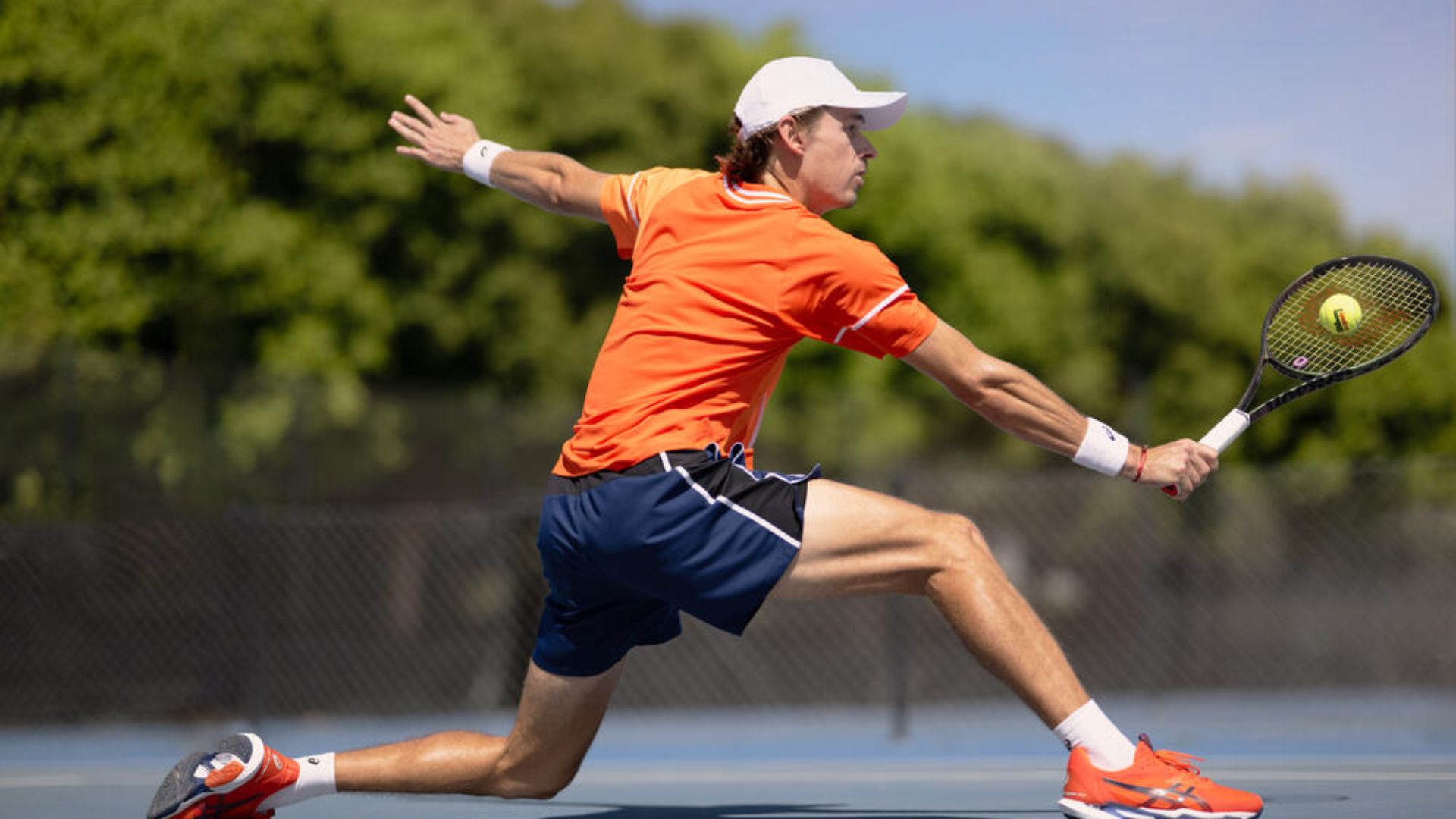 Giày tennis có chạy bộ được không? Điểm khác biệt giữa hai loại giày này