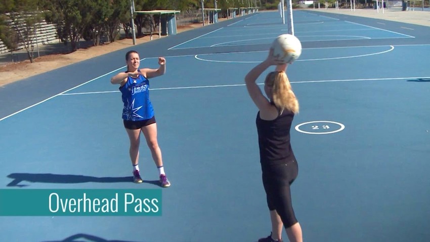 Kỹ thuật di chuyển đi bộ tuy đơn giản nhưng đóng vai trò quan trọng trong chiến thuật bóng rổ