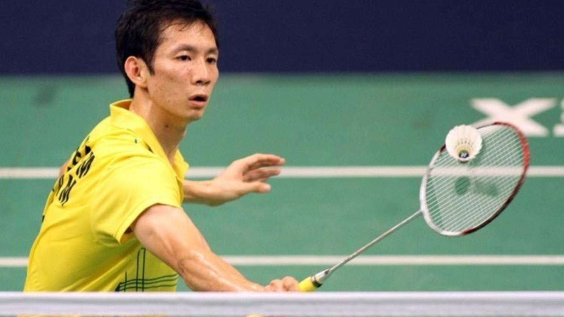 Vợt cầu lông giá bao nhiêu? Bảng báo giá chi tiết năm 2025