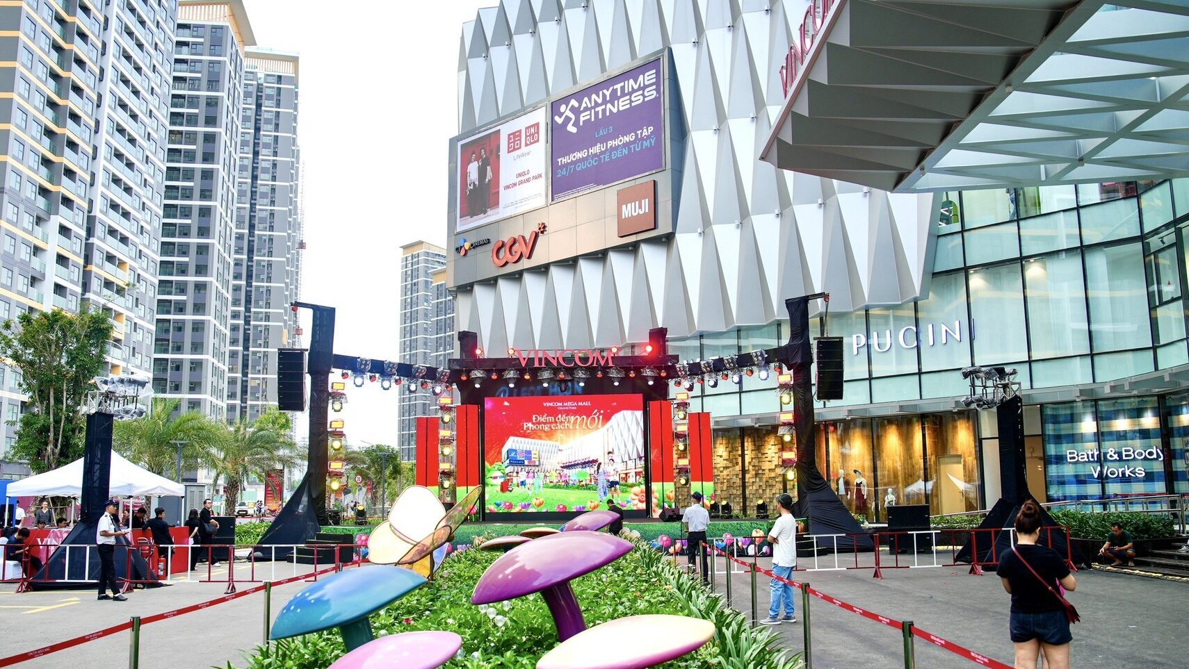 10+ điều không thể bỏ lỡ tại Vincom Mega Mall Grand Park Quận 9