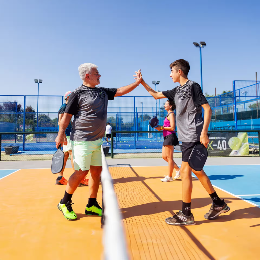 Mỗi thể trạng sẽ có những tiêu chí lựa chọn vợt pickleball khác nhau là cách chọn vợt pickleball