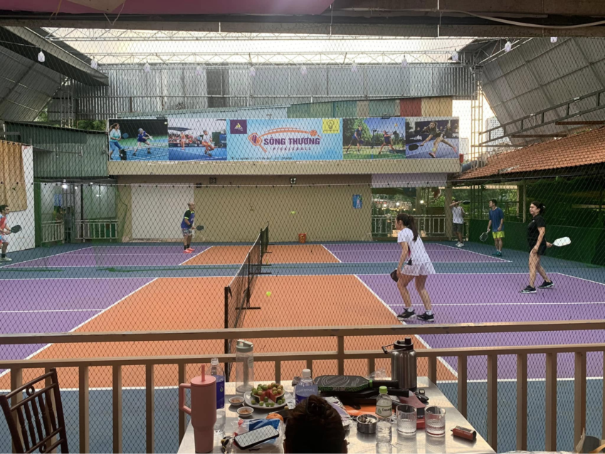 Cụm 2 sân tập tại Sông Thương Pickleball là một tỏng những sân pickleball Quận 7 đáp ứng đủ các nhu cầu cơ bản nhất của người chơi với mức giá phải chăng