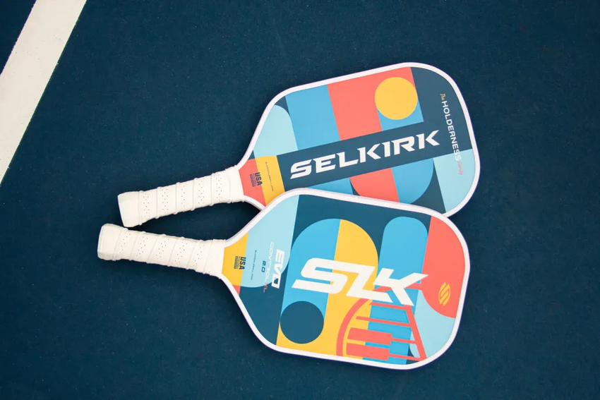 Vợt pickleball Selkirk x The Holderness Family Evo 2.0 là vợt pickleball tốt nhất hiện nay
