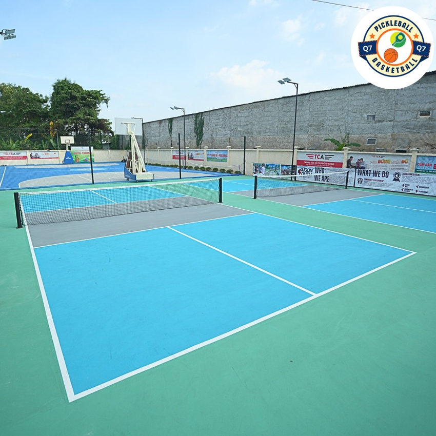 Pickleball Trung tâm Văn hoá Thể thao là một trong những sân pickleball Quận 7 lý tưởng cho người chơi yêu thích rèn luyện thể thao ngoài trời