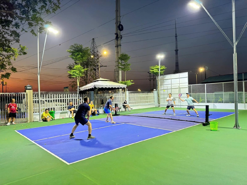 Người chơi có thể tập luyện theo hội nhóm để được ưu đãi giá thuê sân pickleball