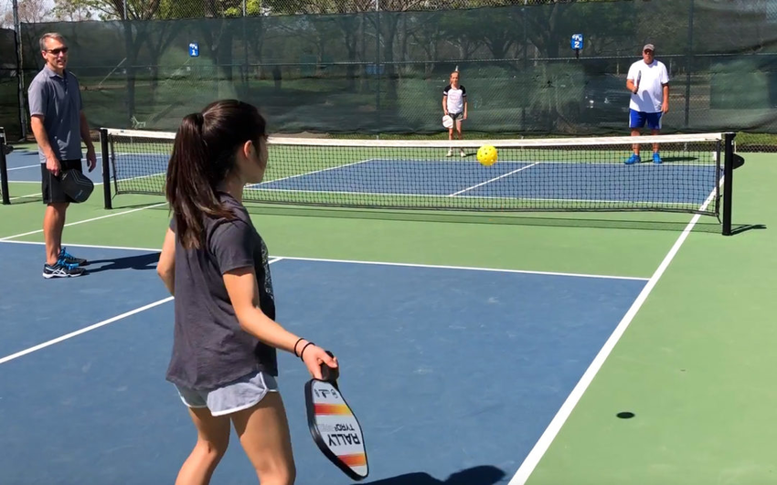 Sân pickleball mini thường phù hợp với trẻ em