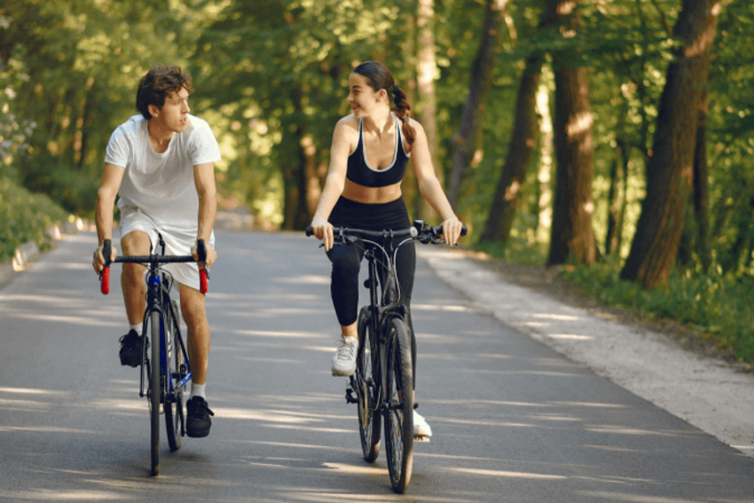 Đạp xe giúp cải thiện sức khỏe sinh lý ở cả nam giới và nữ giới