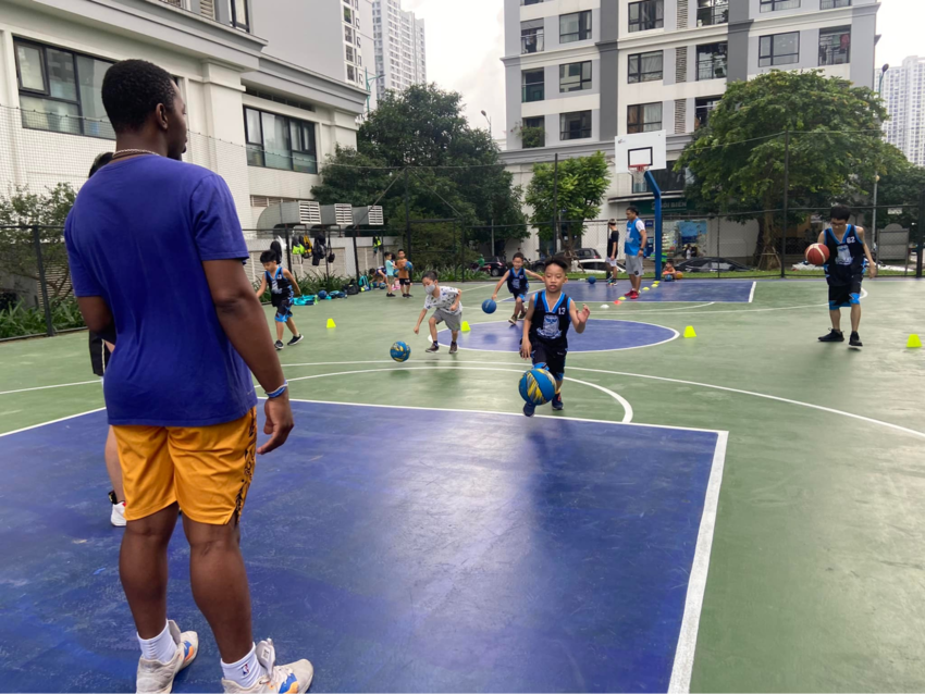 Sân bóng rổ Times City là sân bóng rổ Hà Nội điểm đến lý tưởng của nhiều bạn trẻ