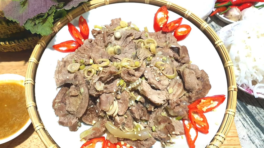 Thịt bò hấp sả vừa ngon miệng lại có thời gian chế biến nhanh