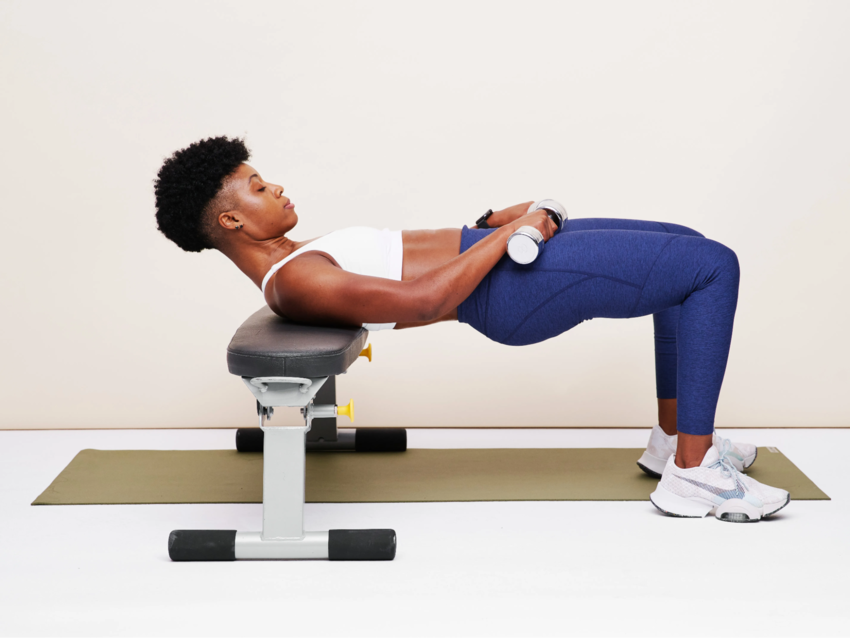 Hip thrusts giúp tăng kích thước vòng 3 và giảm eo.