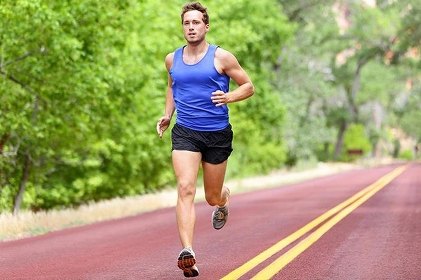 Chạy bộ là bài tập phổ biến giúp cải thiện VO2 max.