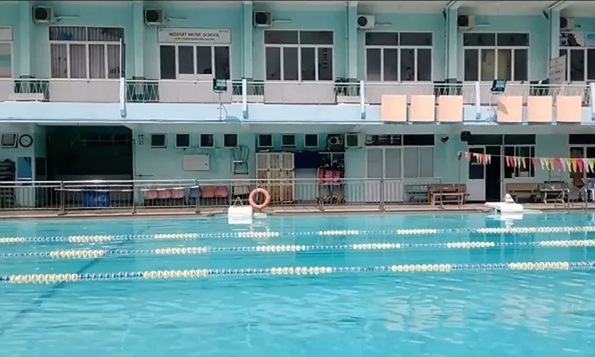 Hồ bơi Cộng Hòa bố trí nhiều phòng thay đồ