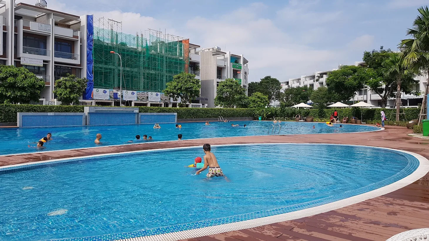 Hồ bơi Vạn Phúc 1
