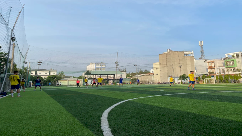 Khám phá sân bóng đá 27: Địa điểm lý tưởng cho hội mê bóng Thủ Đức