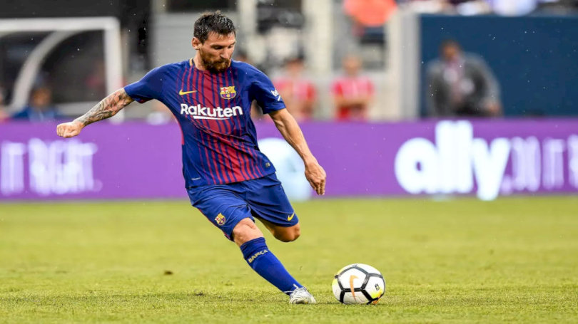 Cách sút bóng xoáy hiệu quả như Beckham, Messi