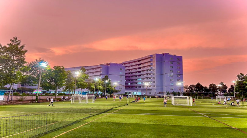 Sân bóng đá Ngôi Sao TP.HCM: Quy mô, giá vé và cách đặt lịch