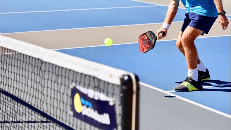 Cú Dink trong Pickleball là gì? Hướng dẫn kỹ thuật chi tiết