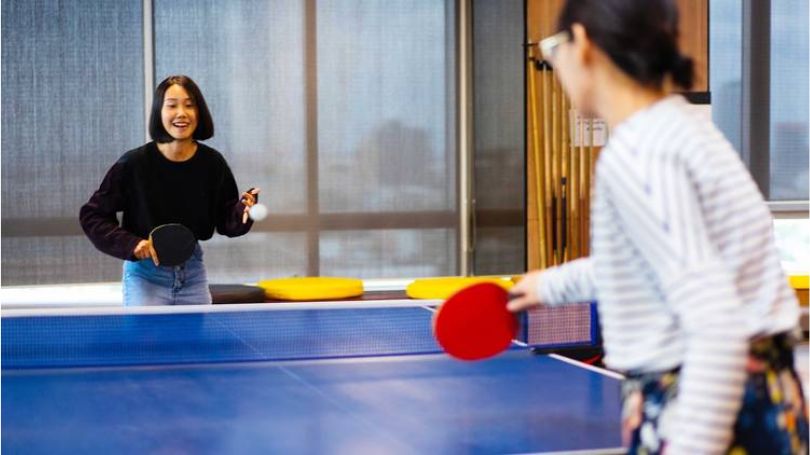 Hướng dẫn đánh bóng bàn từ A-Z: Các kỹ thuật chi tiết