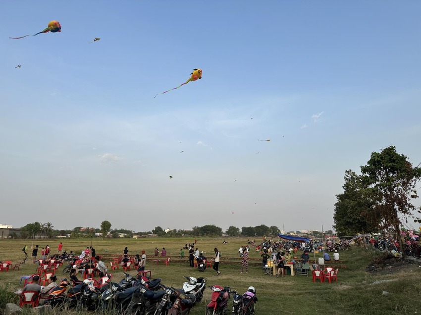 Đồng diều Bà Canh, Hóc Môn - Nguồn: Internet