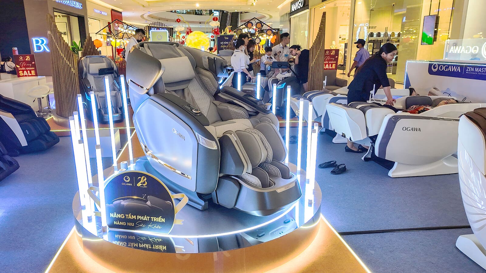 Ghế massage là lựa chọn hoàn hảo cho phân khúc quà tặng sức khoẻ cao cấp - quà tặng mẹ 20 10