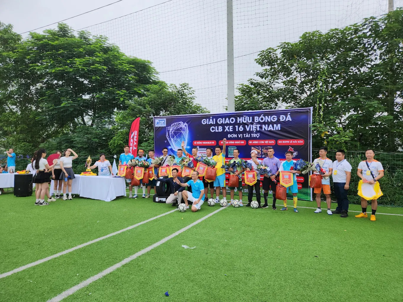 Sân bóng Mỹ Đình 2 ở Nam Từ Liêm, Hà Nội