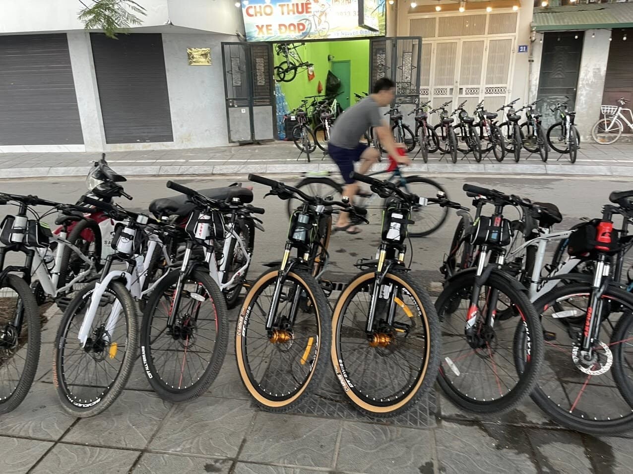 Điểm cho thuê xe đạp Hồ Tây tại địa chỉ 19 Nguyễn Đình Thi (Nguồn: Internet)