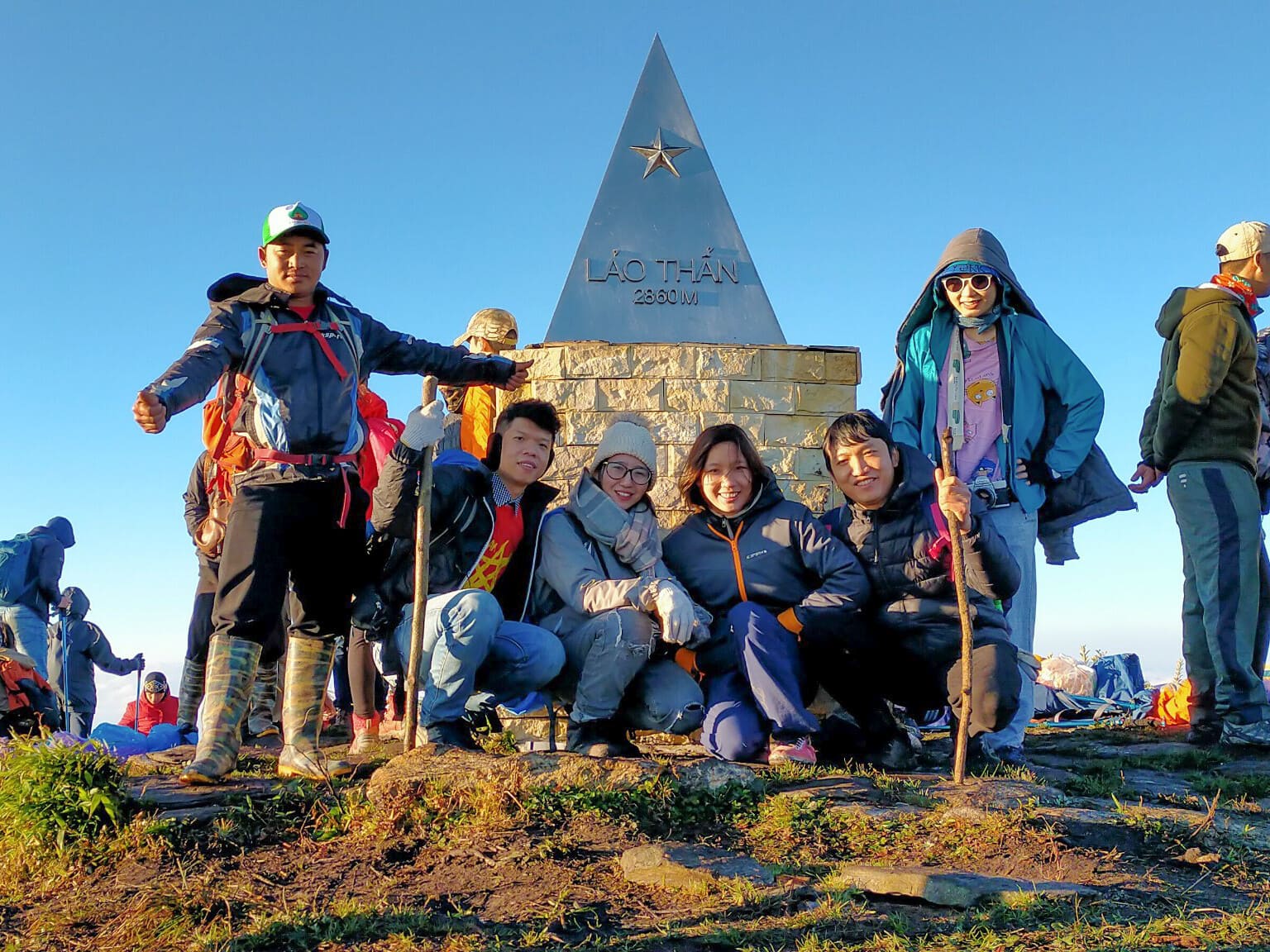 Chuyến trekking Lảo Thẩn sẽ đáng nhớ hơn khi tham gia cùng với bạn bè