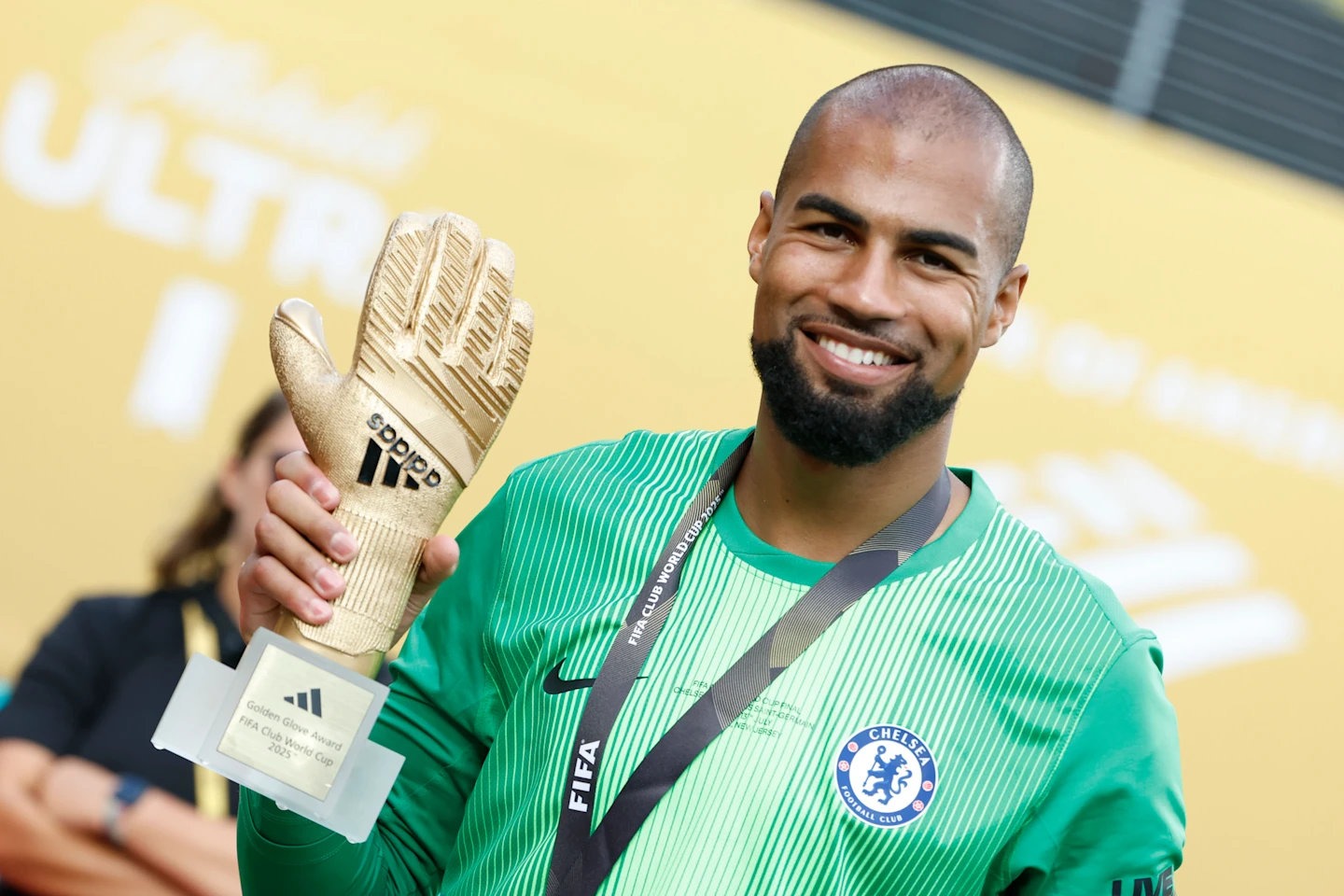 Thủ môn Robert Sánchez – Số 1