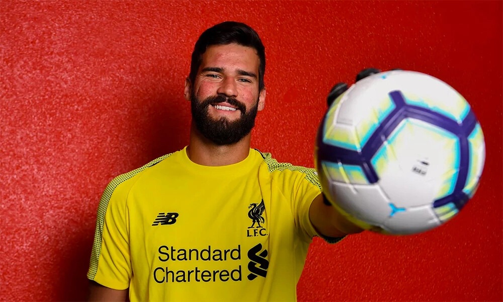 Thủ môn Alisson Becker – Số 1