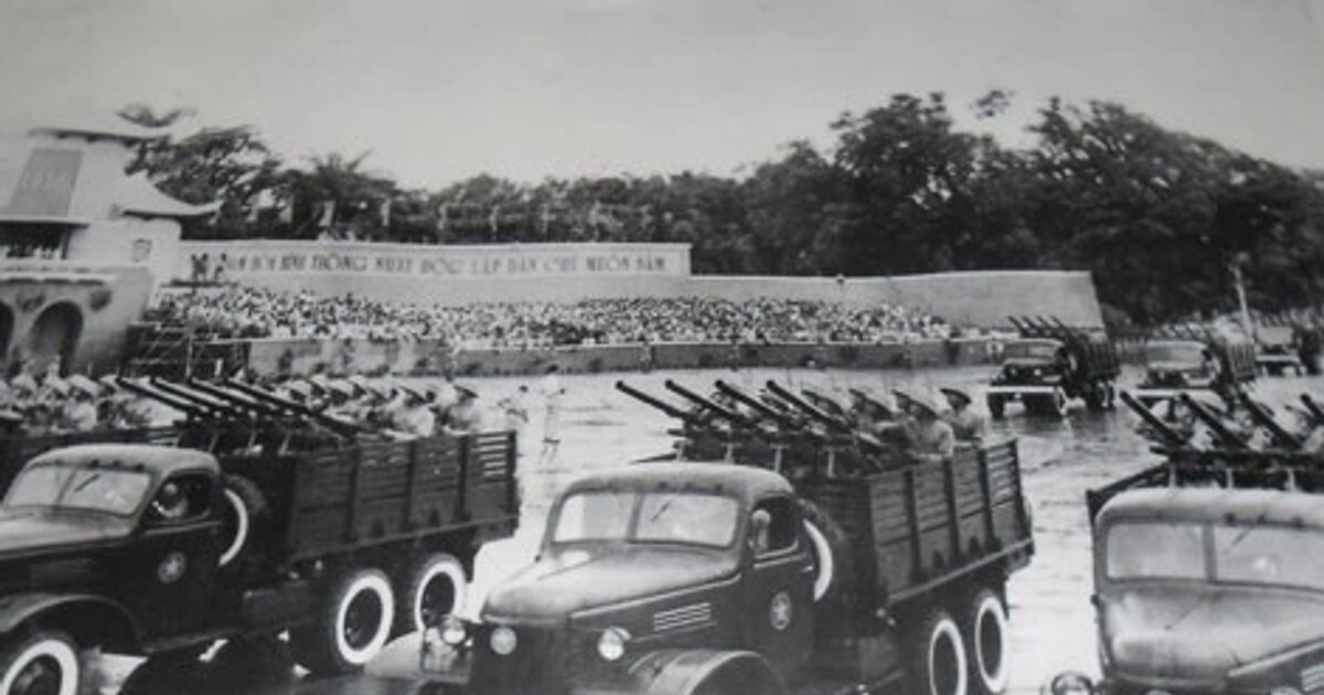 Cuộc diễu binh lịch sử của Việt Nam năm 1955