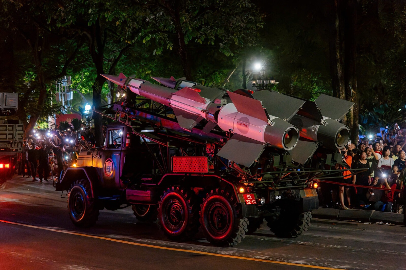 Khối khí tài quân sự sẽ đi theo 2 tuyến từ Cửa Bắc và từ Nguyễn Thái Học - Nguồn Thông tin Chính phủ