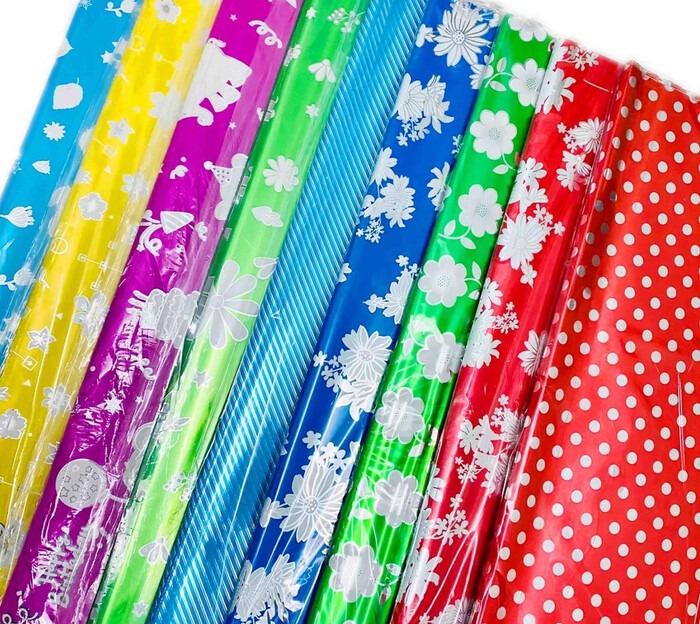 Giấy kiếng có nhiều loại để lựa chọn khi gói quà - Nguồn: Internet