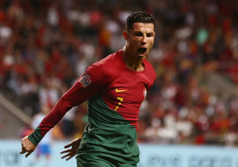 Số liệu thống kê về Cristiano Ronaldo: Số bàn thắng, giải thưởng… mới nhất 2025 