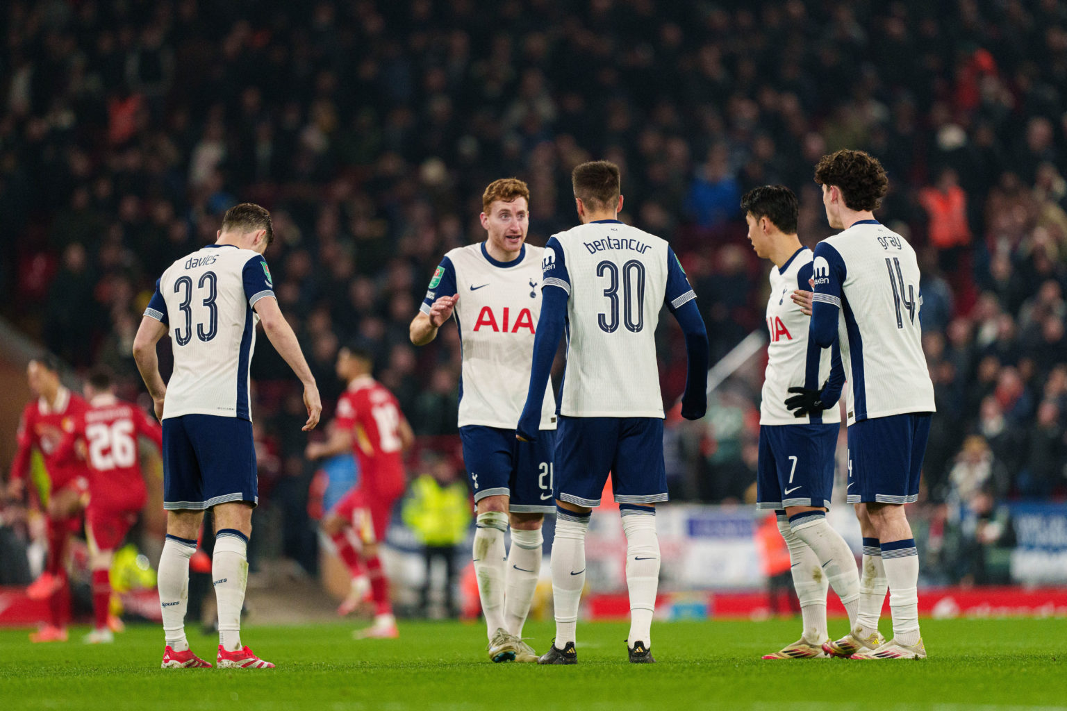 Tottenham Spurs đang đứng vị trí cao hơn trên BHX Premier League so với Burnley - Nguồn: Internet