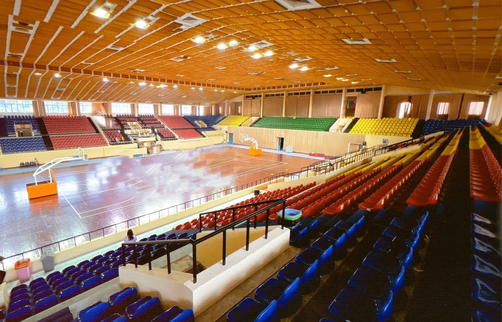 Nhà thi đấu có cơ sở vật chất khang trang cùng sức chứa lớn (Nguồn: Internet)