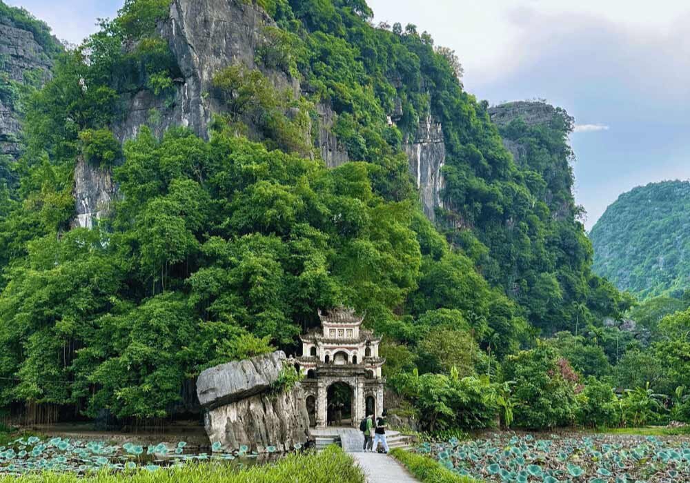 Chùa Bích Động là “ngôi chùa nằm trong hang” độc nhất vô nhị ở miền Bắc (Nguồn: Internet)