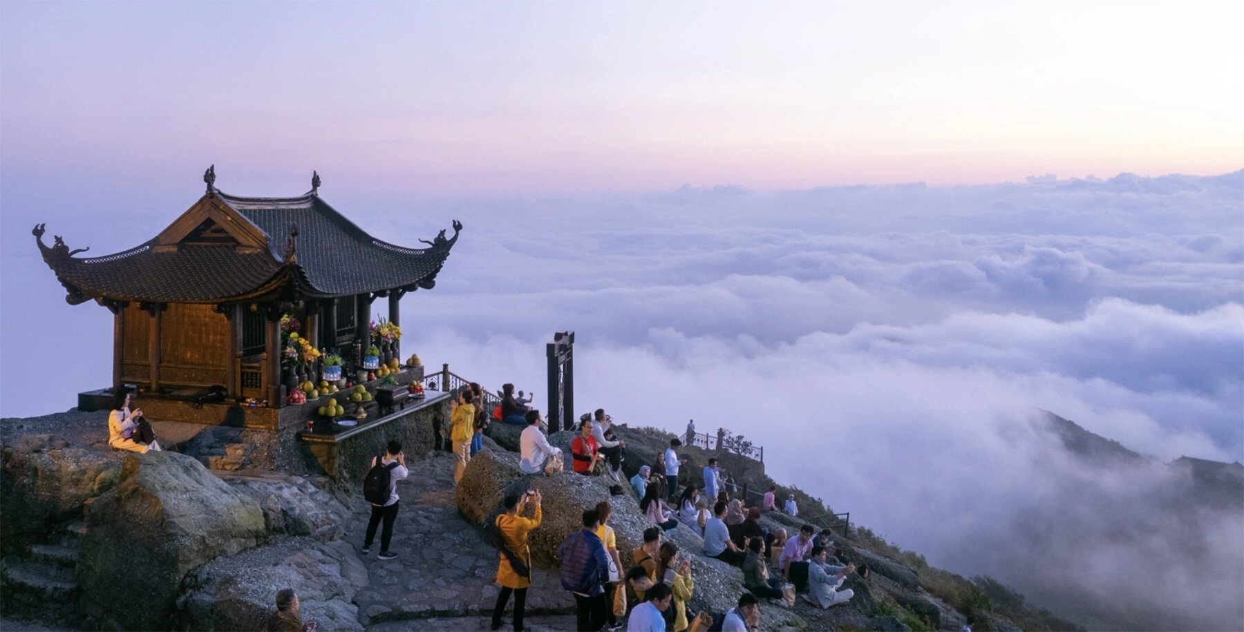 Chùa Đồng Yên Tử: Cẩm nang hành hương về đỉnh thiêng Phù Vân