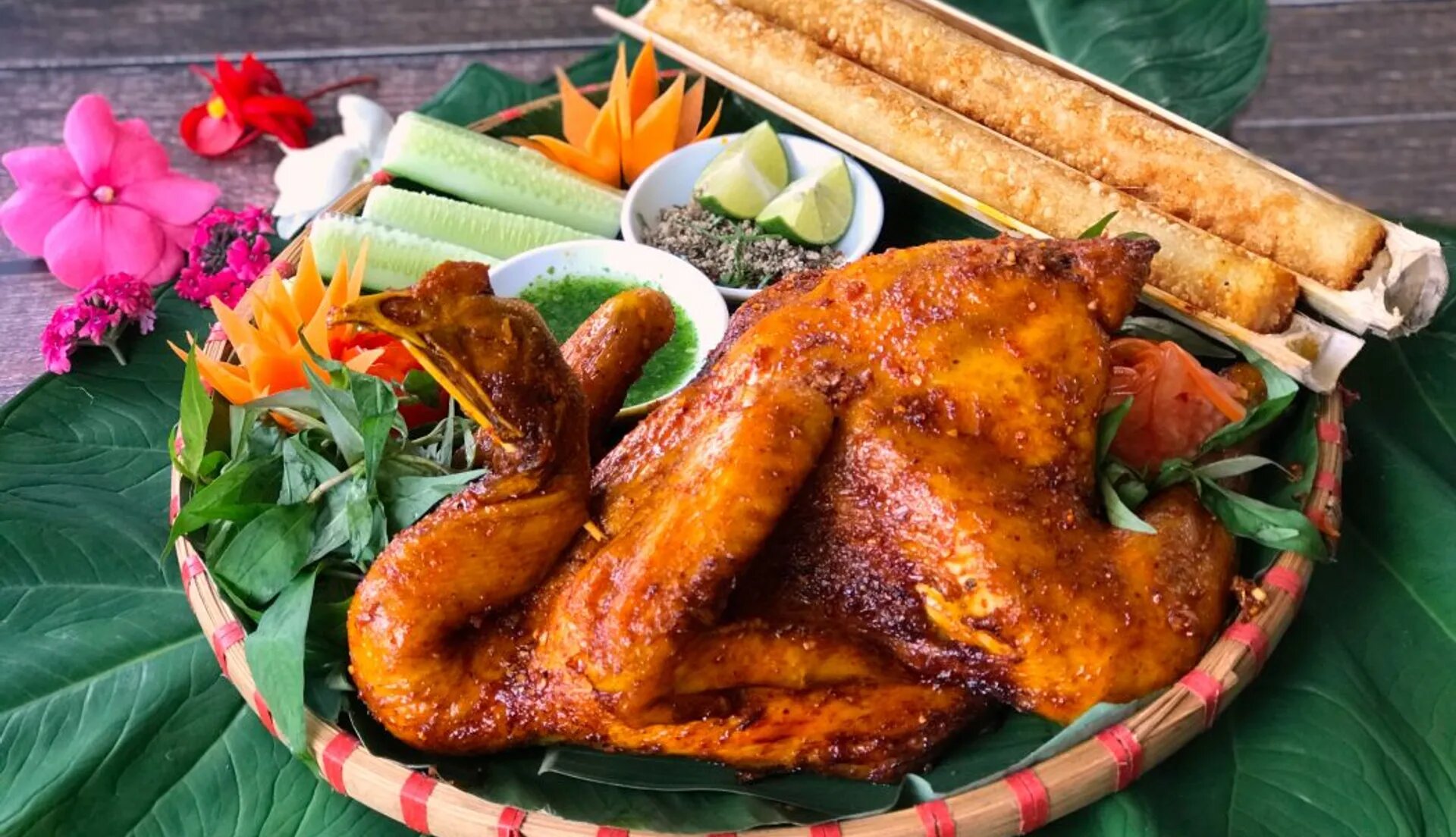 Gà đồi - món ăn bạn nên thử khi đến du lịch Tây Thiên - Nguồn: Internet