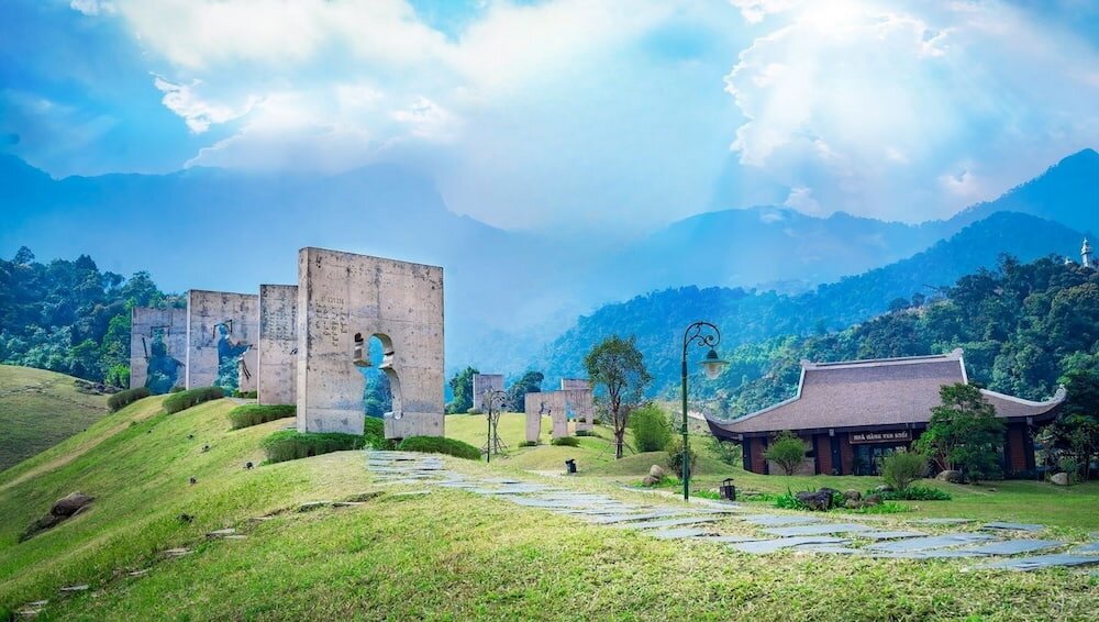 Khu vực đồi Vô Cực và đường đời Phật Hoàng (Nguồn: Internet)