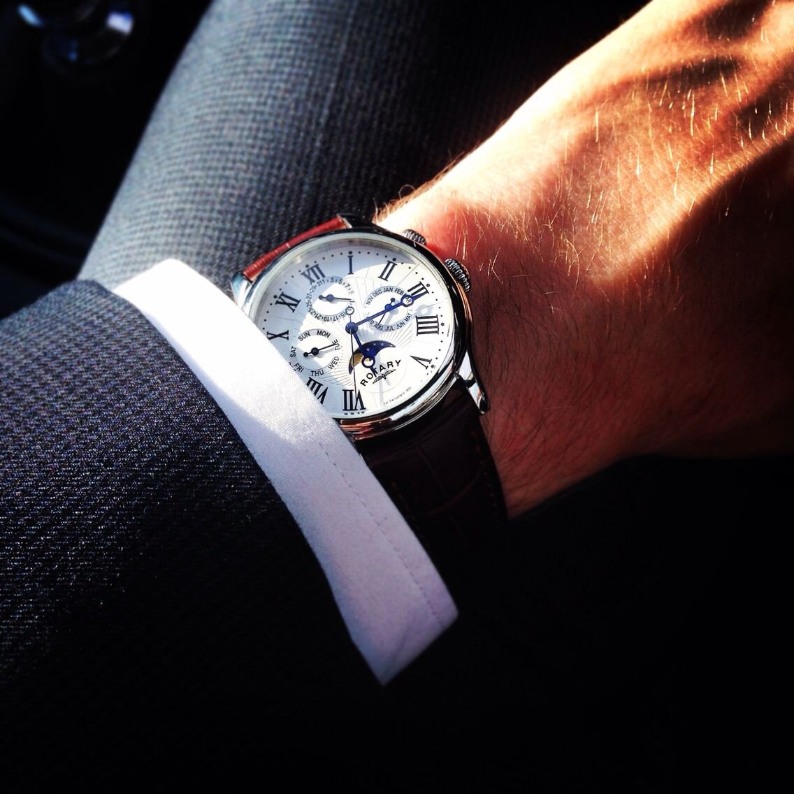 Đồng hồ đeo tay giúp nâng tầm sự lịch lãm - Nguồn: Internet