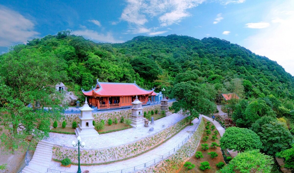 Mỗi mùa, Trúc Lâm Yên Tử đều mang trong mình một vẻ đẹp riêng đem đến những trải nghiệm riêng biệt cho du khách - Nguồn: Internet