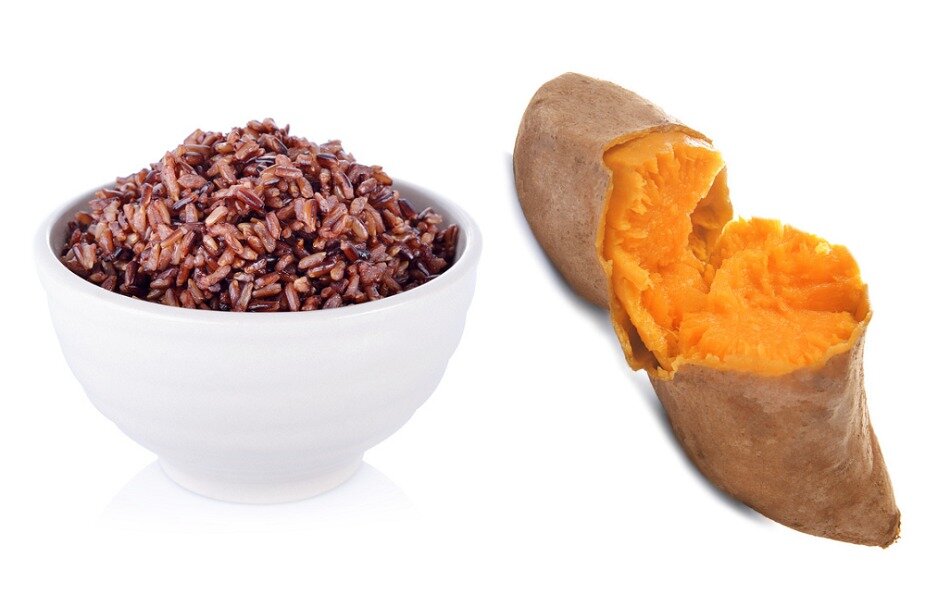 Gạo lứt/khoai lang cung cấp tinh bột phức hợp, giải phóng năng lượng chậm, no lâu, ổn định đường huyết, hỗ trợ tiêu hóa tốt - Nguồn: Internet