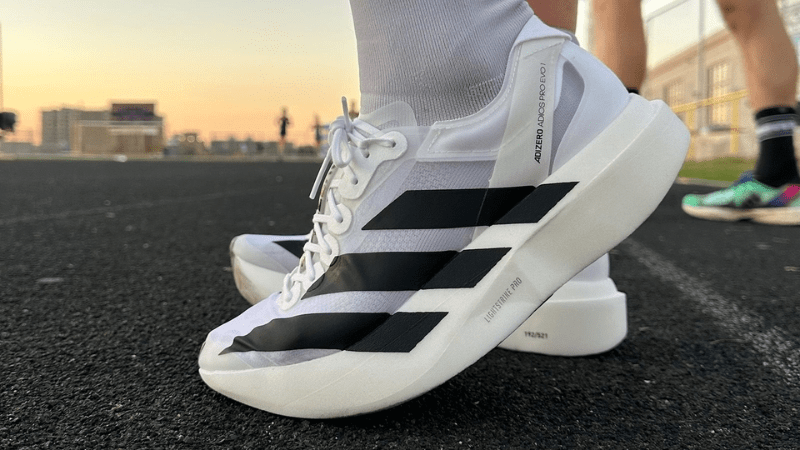 Giày Adidas có bộ đệm Boost siêu êm ái